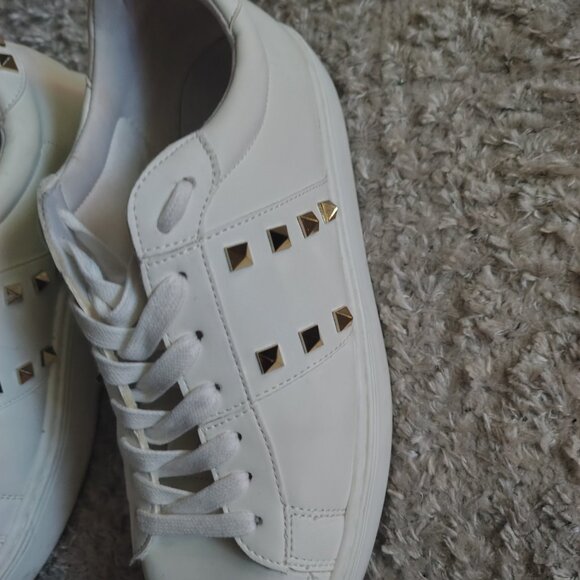 MEN Sneaker - Picture 2 of 4